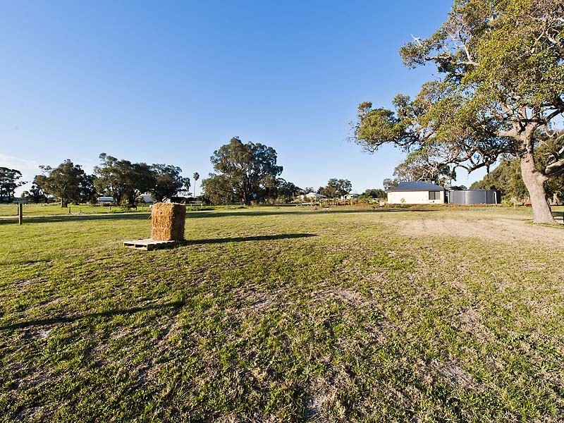106 Hanover Way, West Pinjarra WA 6208