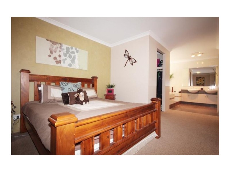 63 MIDSUMMER Circle, Pinjarra WA 6208