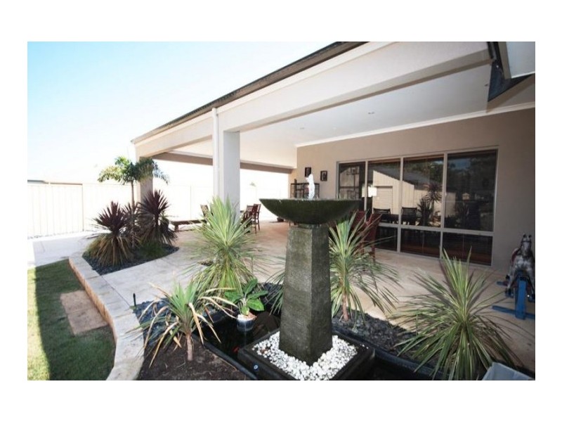 63 MIDSUMMER Circle, Pinjarra WA 6208