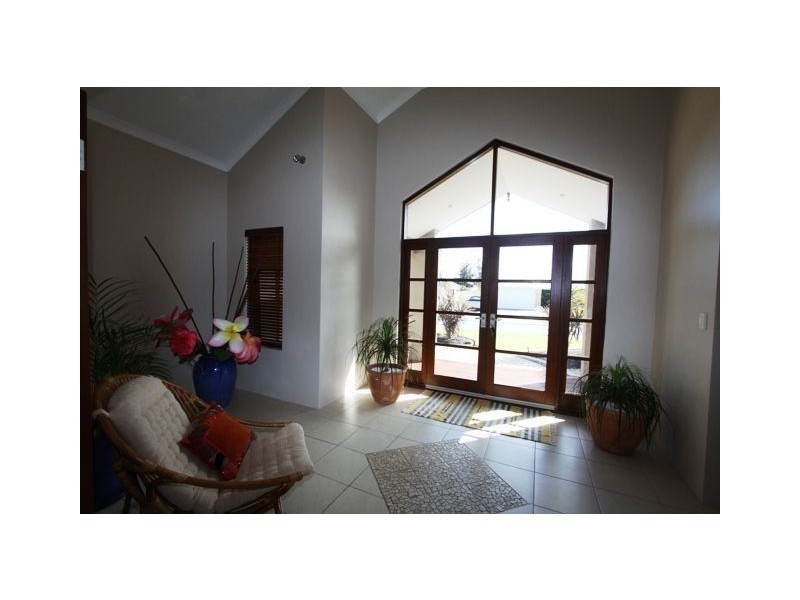 63 MIDSUMMER Circle, Pinjarra WA 6208