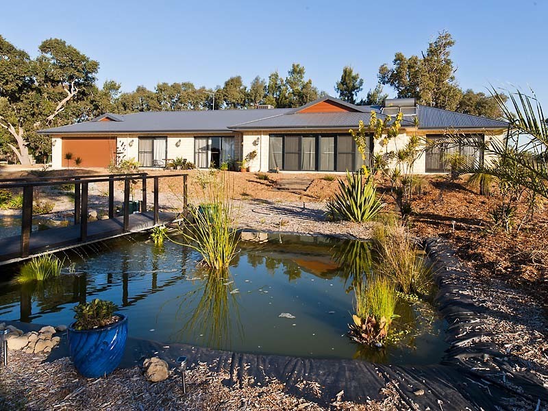 106 HANOVER WAY, West Pinjarra WA 6208