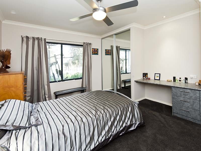 106 HANOVER WAY, West Pinjarra WA 6208