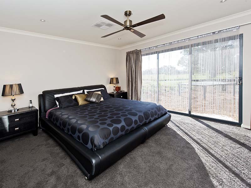 106 HANOVER WAY, West Pinjarra WA 6208