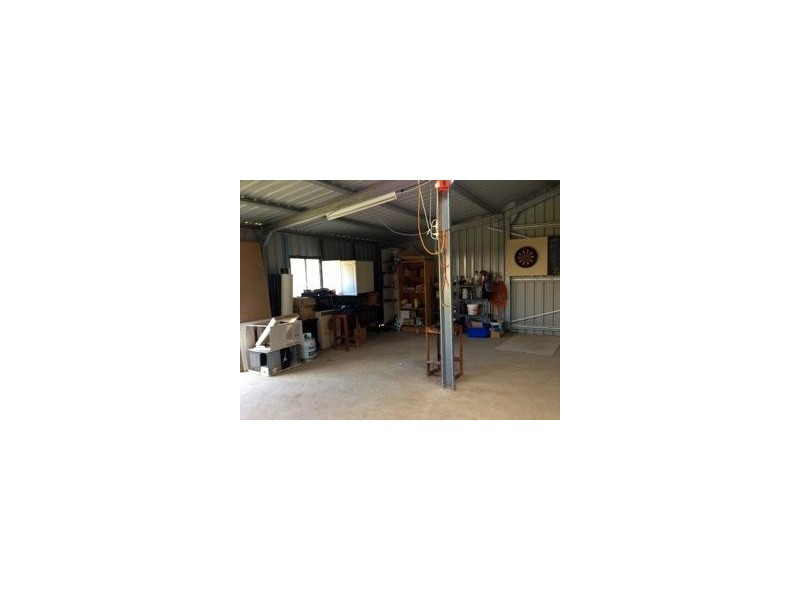 10 Cheetaning Street, Wandering WA 6308