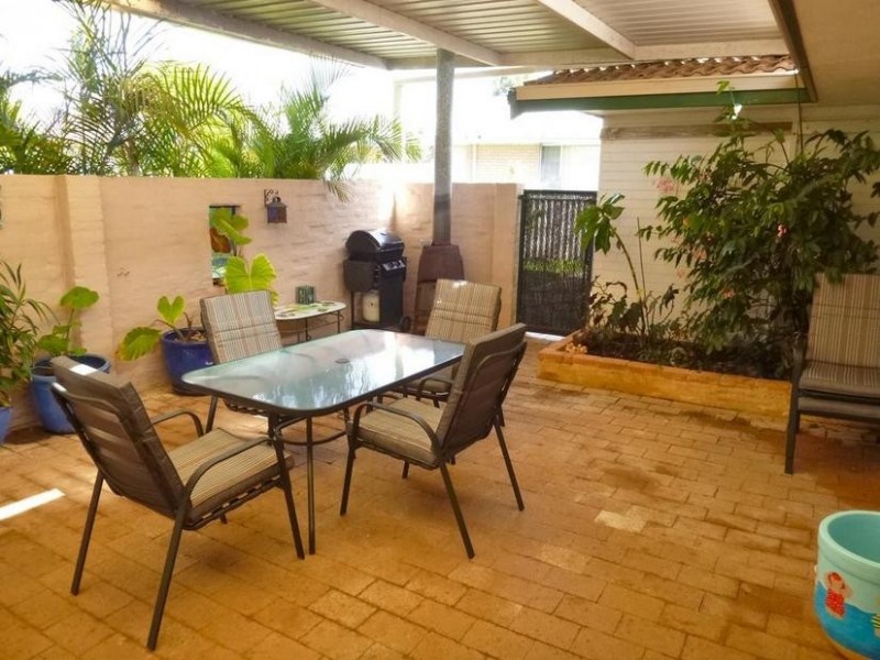 2 Marshall Avenue, Pinjarra WA 6208