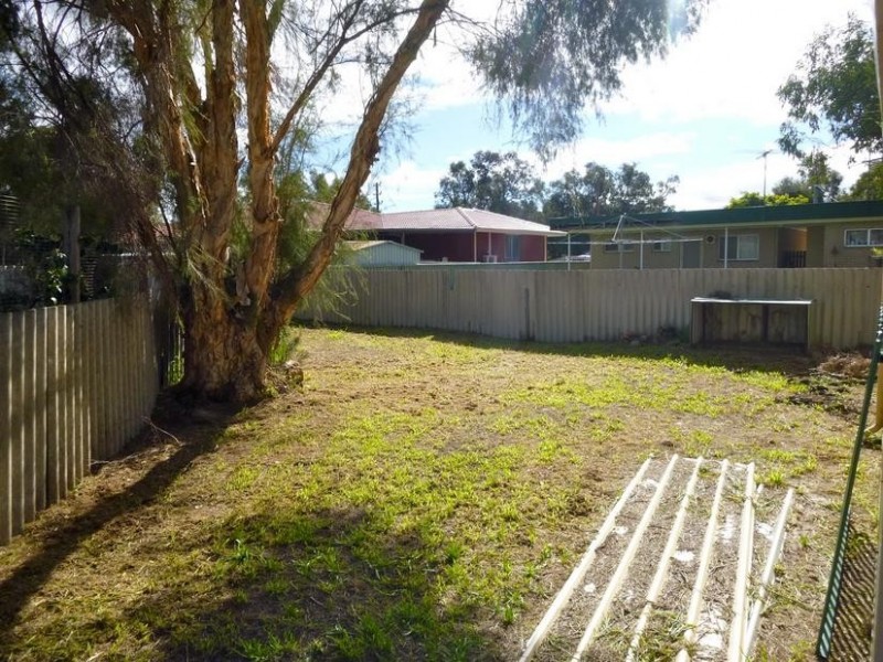 2 Marshall Avenue, Pinjarra WA 6208
