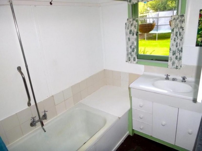 11 Jubilee Drive, Pinjarra WA 6208