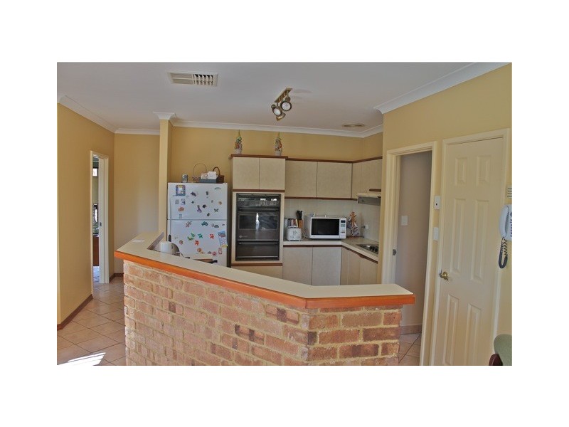 16 EGRET PLACE, South Yunderup WA 6208