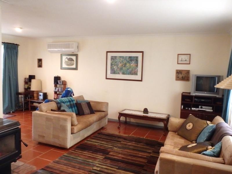 4 Forest View Road, Dwellingup WA 6213