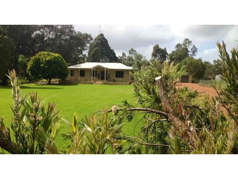 46 Dallas Street, Waroona WA 6215
