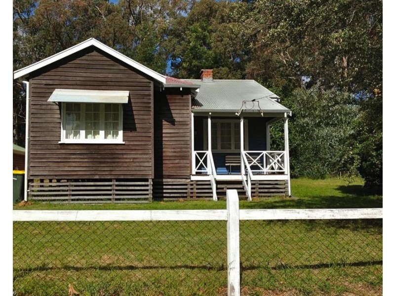 18 Wallace Road, Dwellingup WA 6213