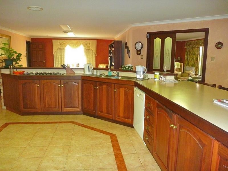 6 Peter Street, Pinjarra WA 6208