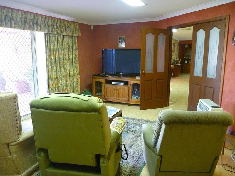 6 Peter Street, Pinjarra WA 6208