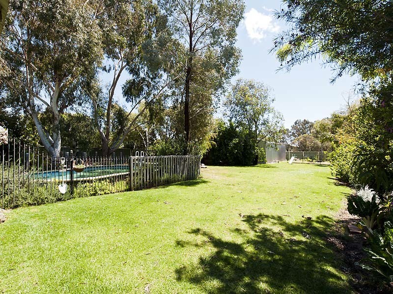 9 Orchard Street, Pinjarra WA 6208