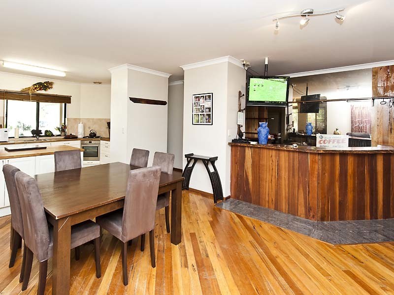 9 Orchard Street, Pinjarra WA 6208