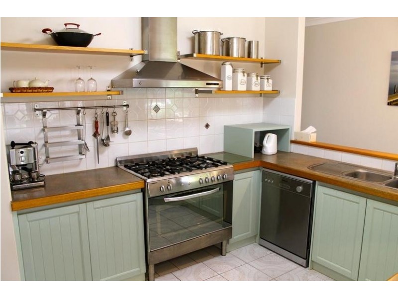 96 Banksia Terrace, South Yunderup WA 6208