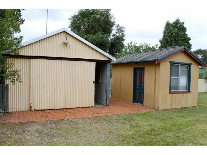 96 Banksia Terrace, South Yunderup WA 6208