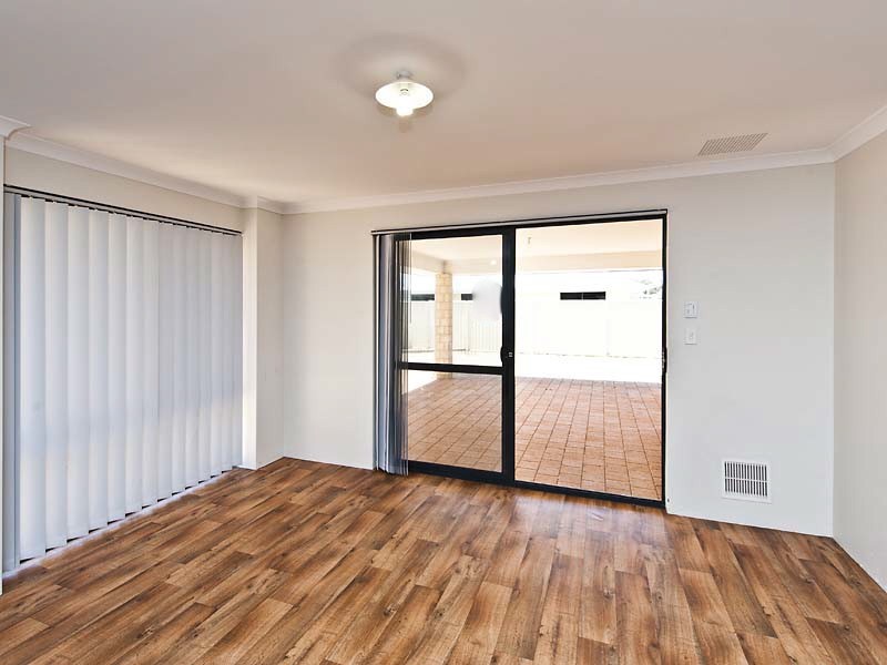 22 Naturaliste Drive, Pinjarra WA 6208