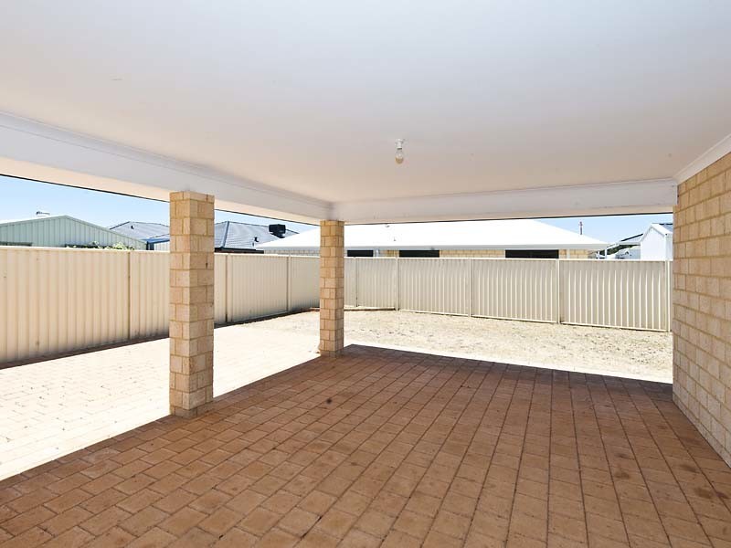 22 Naturaliste Drive, Pinjarra WA 6208
