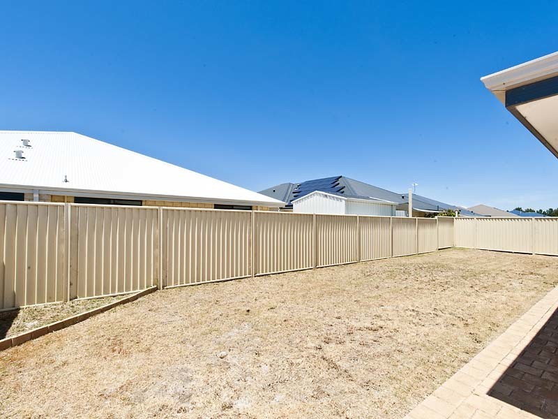 22 Naturaliste Drive, Pinjarra WA 6208