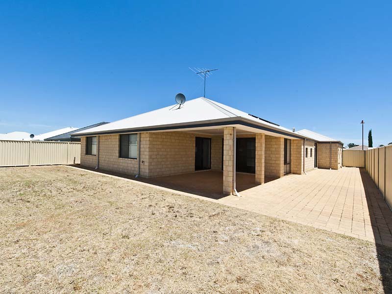 22 Naturaliste Drive, Pinjarra WA 6208