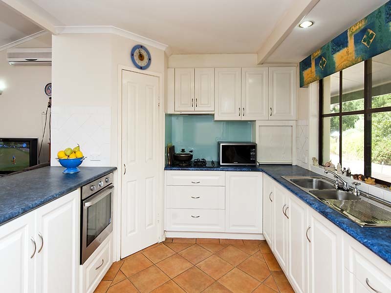 79 Nanga Road, Dwellingup WA 6213