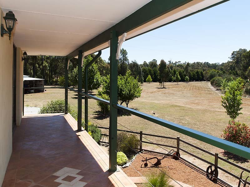 79 Nanga Road, Dwellingup WA 6213