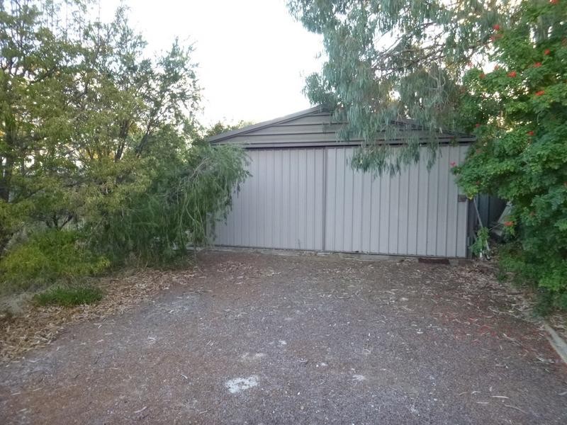 17 YUNDERUP ROAD, South Yunderup WA 6208
