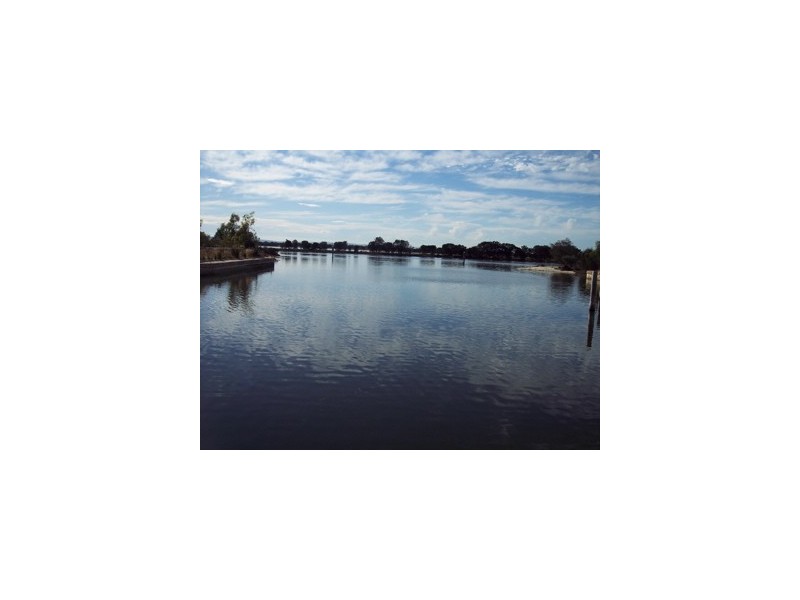 4 Batavia Quays, South Yunderup WA 6208