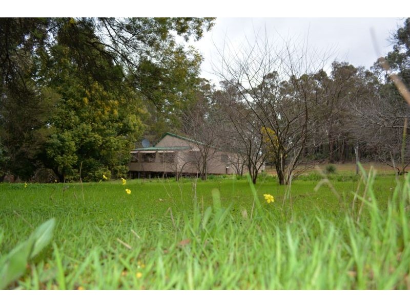 195 Holyoake Road, Dwellingup WA 6213