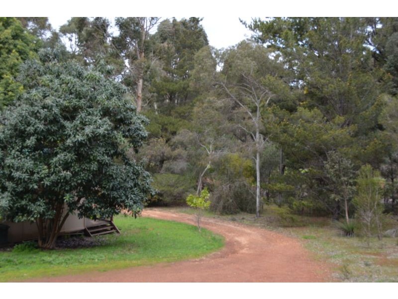 195 Holyoake Road, Dwellingup WA 6213