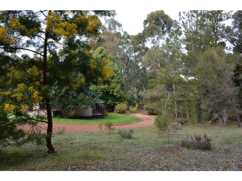 195 Holyoake Road, Dwellingup WA 6213