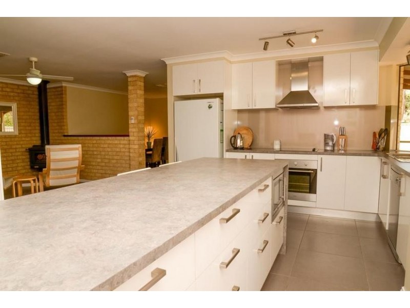 1 ADAM STREET, Boddington WA 6390