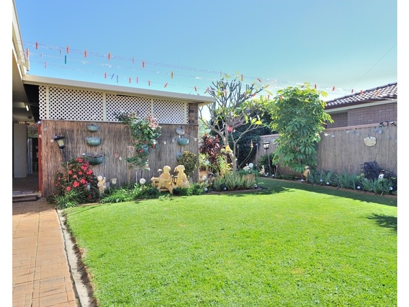 9 Cowen Street, Pinjarra WA 6208