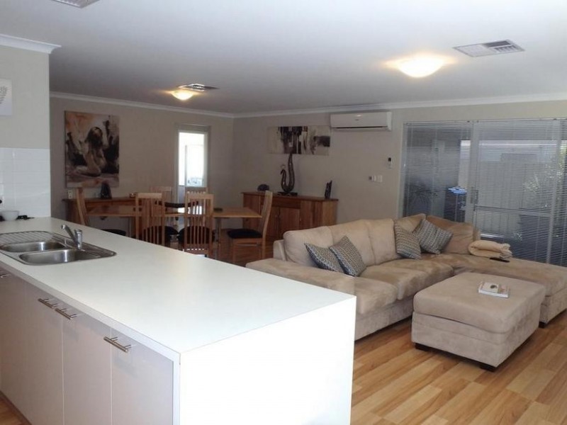 35 Nancarrow Way, Ravenswood WA 6208