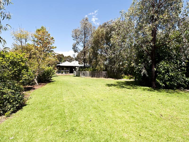 9 ORCHARD STREET, Pinjarra WA 6208