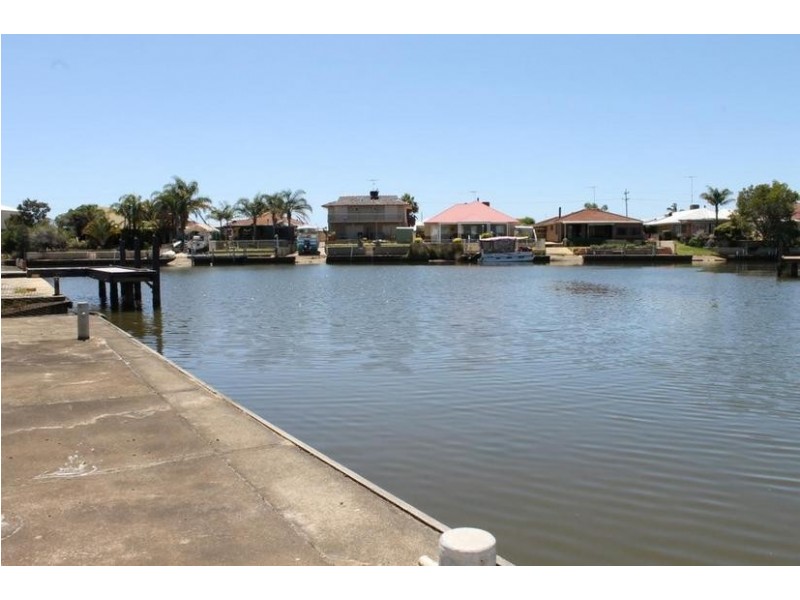 6 Oomoo Place, South Yunderup WA 6208