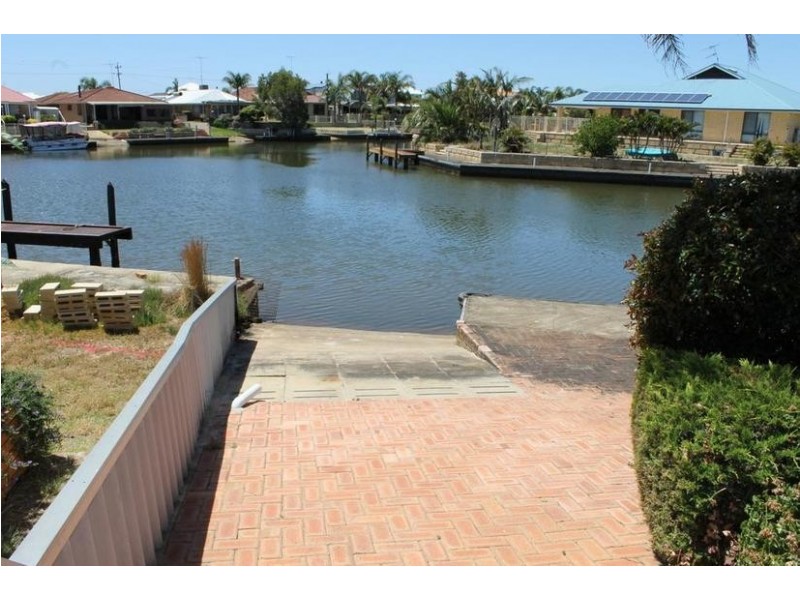 6 Oomoo Place, South Yunderup WA 6208