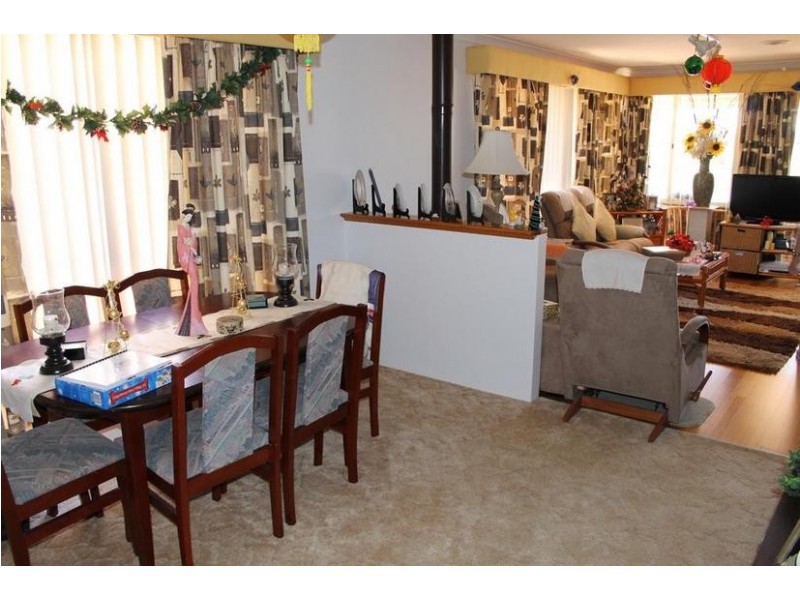 6 Oomoo Place, South Yunderup WA 6208