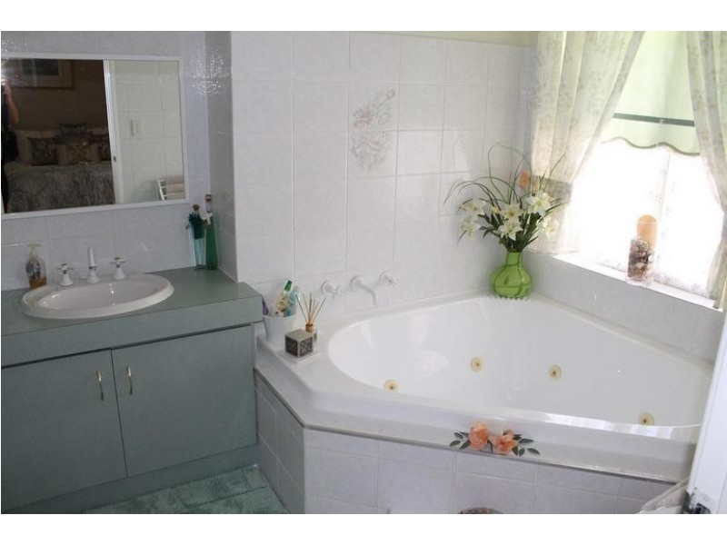 6 Oomoo Place, South Yunderup WA 6208