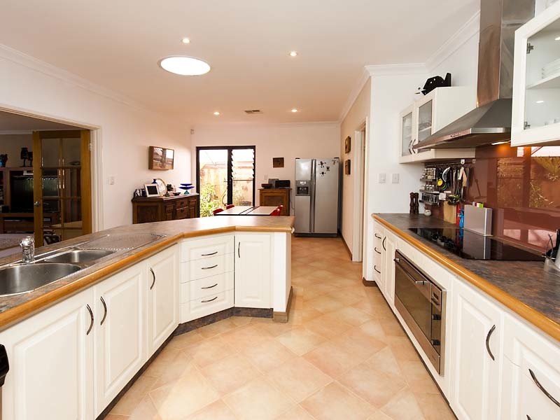 3 Heron Place, South Yunderup WA 6208