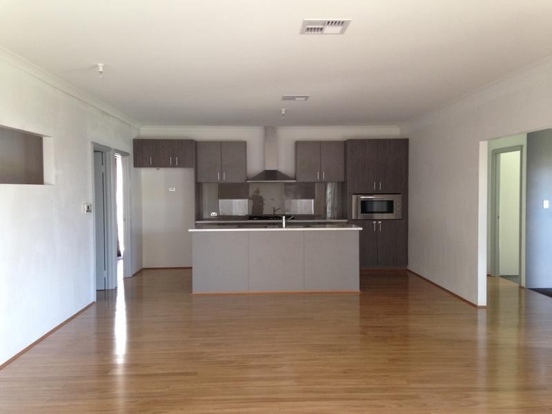 11 Fenians Pass, South Yunderup WA 6208