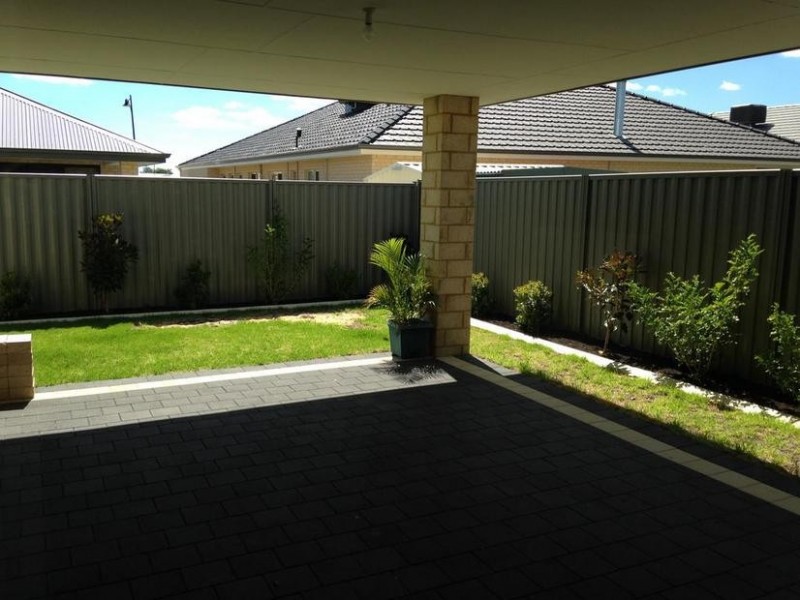 11 Fenians Pass, South Yunderup WA 6208