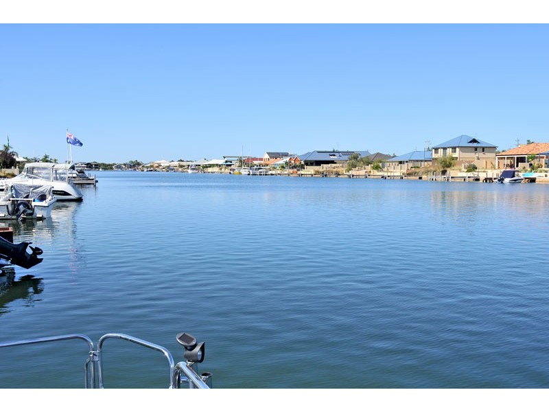 24 Murray Waters Boulevard, South Yunderup WA 6208