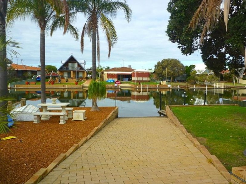 30 TANDERRA PLACE, South Yunderup WA 6208