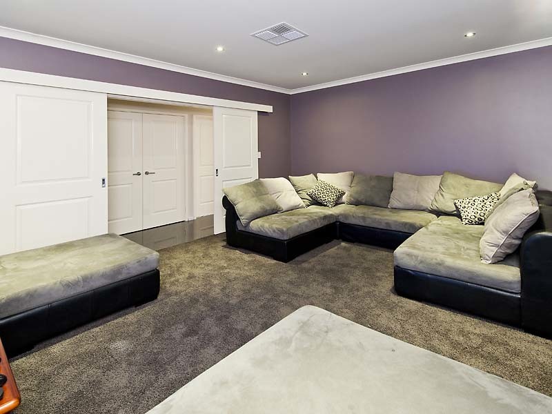 106 HANOVER WAY, Pinjarra WA 6208