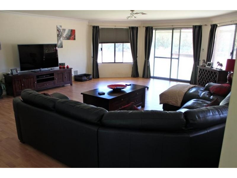 19 Coral Park Drive, North Dandalup WA 6207