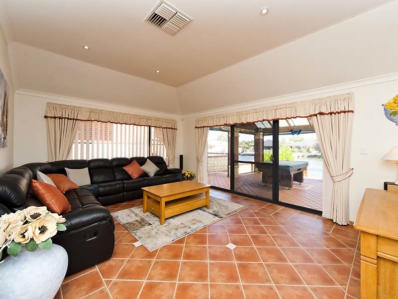 65 Heron Place, South Yunderup WA 6208