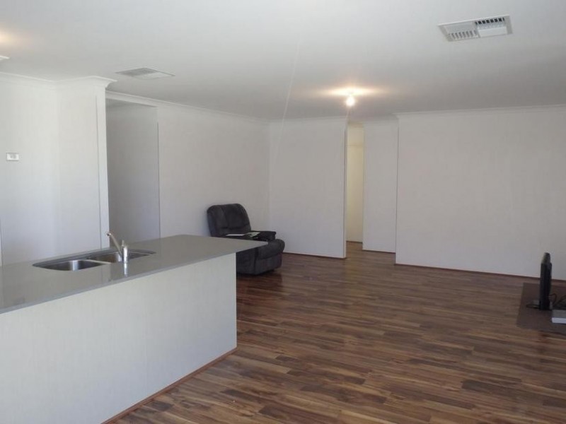 29 Wisteria Crescent, Pinjarra WA 6208