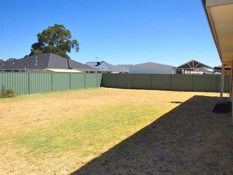 29 Wisteria Crescent, Pinjarra WA 6208